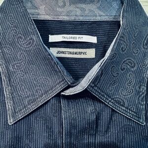 Johnson & Murphy Men’s Tailored Fit dress shirt size Medium